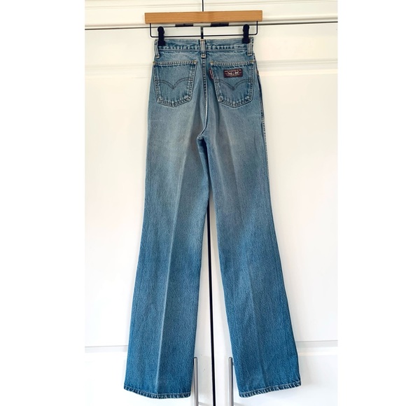 Vintage Levi's Jeans Big E Maroon Logo Tab High Rise Flare 60s 70s Size 23 x 32 - Picture 2 of 12